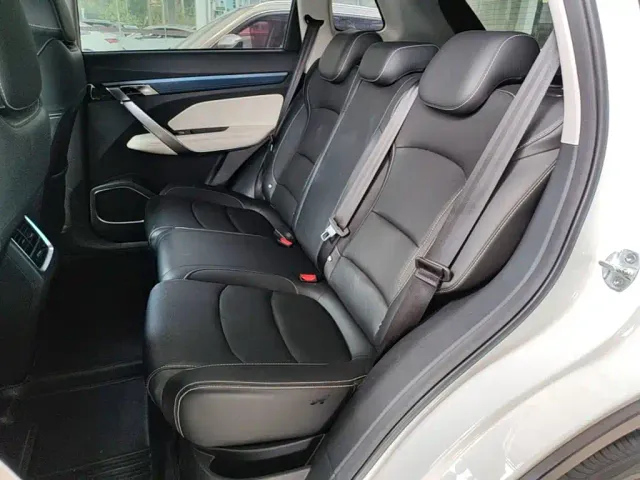 Geely Boyue — Фото автомобиля 16