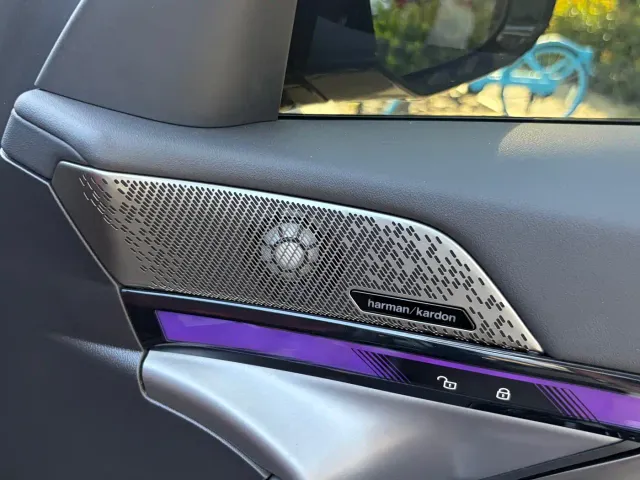 BMW 5 Series — Фото автомобиля 15