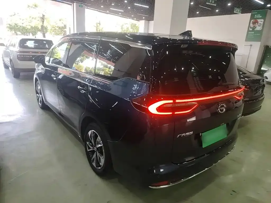 GAC Trumpchi Trumpchi M6 2023 PRO 270T DCT Premium Edition — Фото автомобиля 4