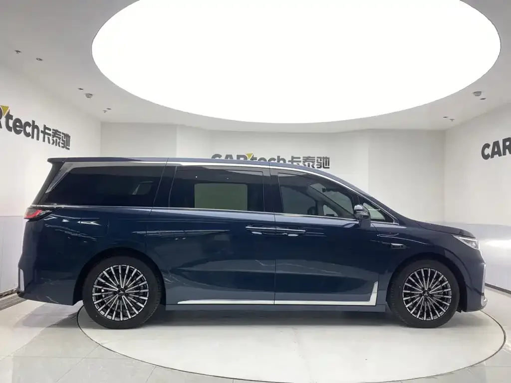 Voyah Auto Voyah Dreamer 2025 Model PHEV Basic Version — Фото автомобиля 4