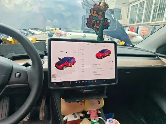 Tesla Model Y — Фото автомобиля 3