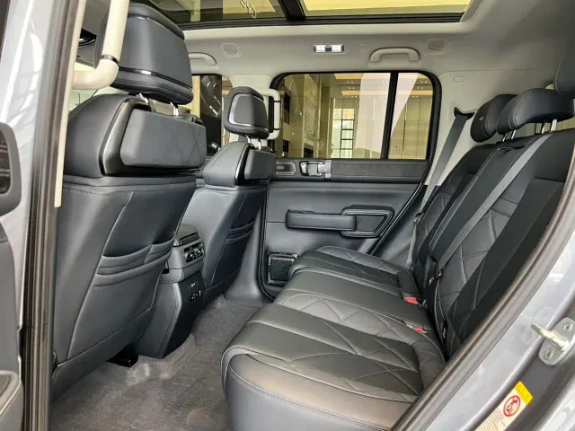BYD FangChengBao Leopard 5 — Фото автомобиля 11
