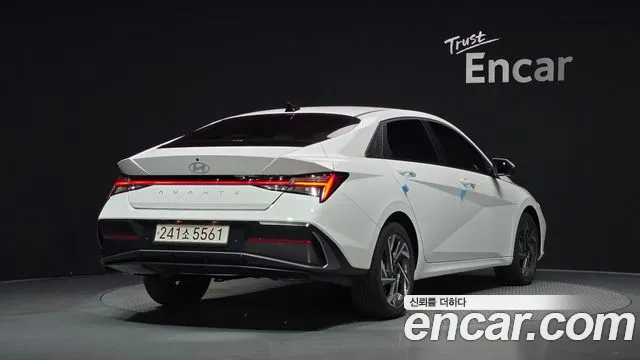 Hyundai Avante — Фото автомобиля 2