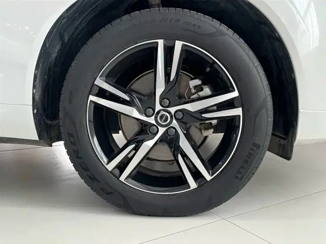 Volvo XC60 — Фото автомобиля 14