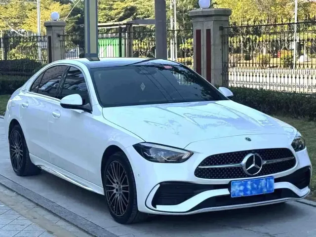 Mercedes-Benz C-Class — Фото автомобиля 3