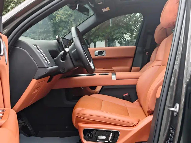 Li Auto L7 — Фото автомобиля 7