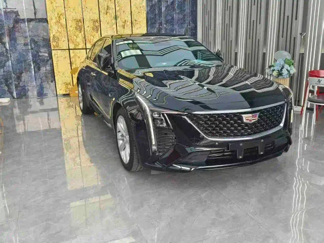 Cadillac CT5 — Фото автомобиля 3
