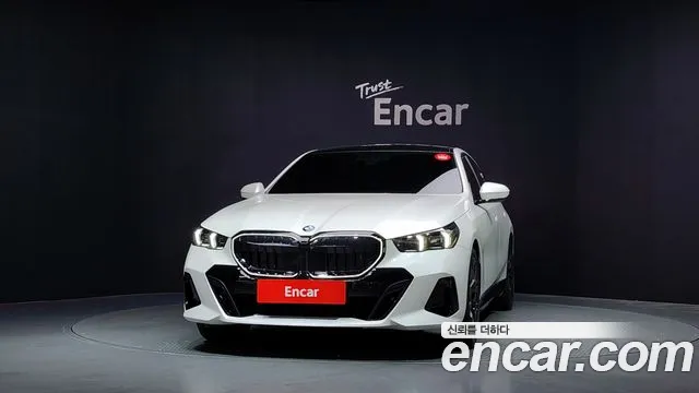 BMW 5-Series 5 серия (G60) 530i xDrive M Sport Pro Special Edition — Фото автомобиля 3