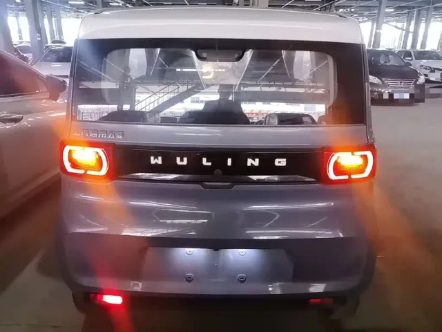 Wuling Hongguang Mini EV — Фото автомобиля 5