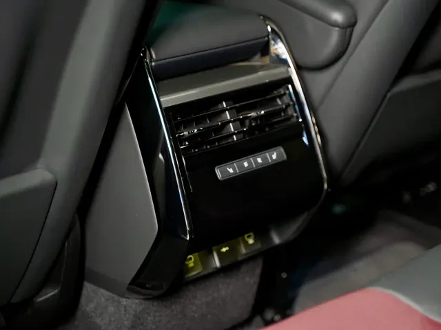 Land Rover Range Rover Sport — Фото автомобиля 13