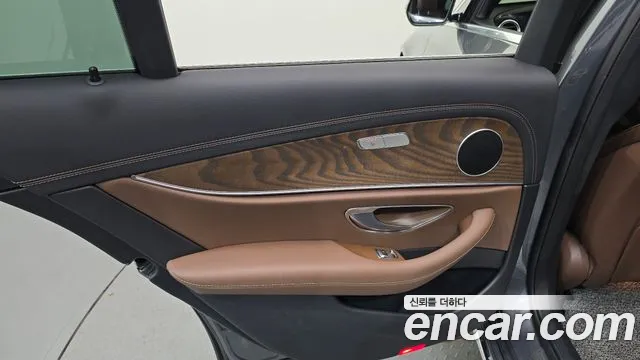 Mercedes-Benz E-Class W213 — Фото автомобиля 14