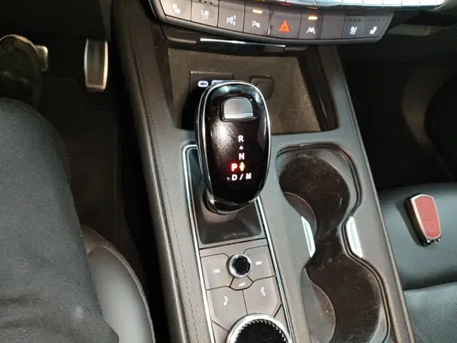 Cadillac XT4 — Фото автомобиля 13