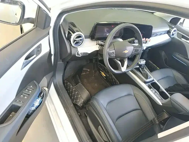Chevrolet Monza — Фото автомобиля 10
