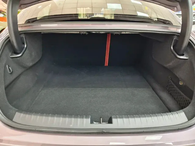 Xiaomi SU7 — Фото автомобиля 21
