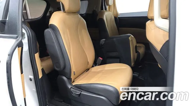 Kia Carnival 4th Gen — Фото автомобиля 18