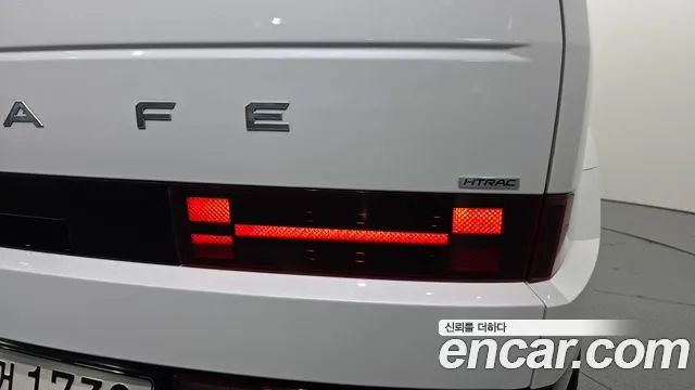 Hyundai Santa Fe — Фото автомобиля 8