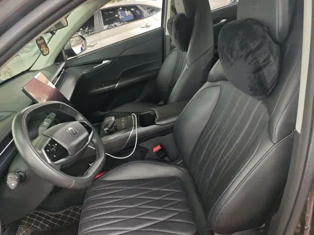 Changan Qiyuan A05 — Фото автомобиля 7