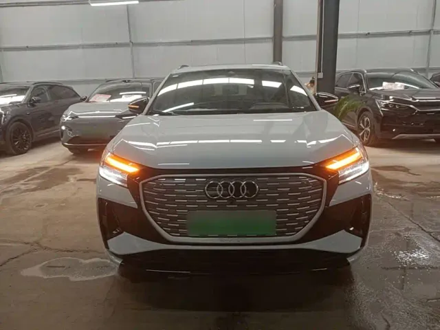 Audi Audi Q4 e-tron 2023 40 e-tron Creation Night Edition — Фото автомобиля 2