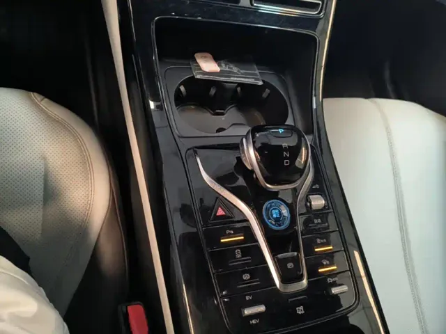 BYD Qin PLUS — Фото автомобиля 13