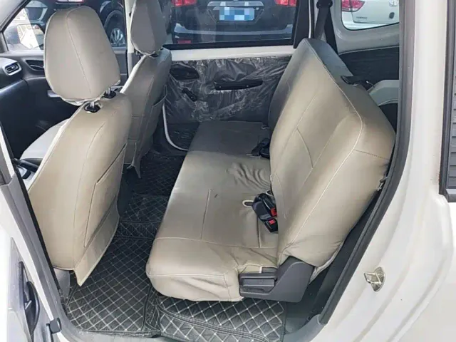 Wuling Hongguang — Фото автомобиля 16