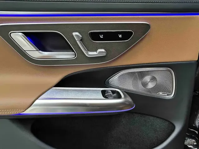Mercedes-Benz E-Class — Фото автомобиля 7