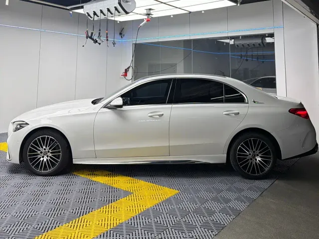 Mercedes-Benz C-Class — Фото автомобиля 3