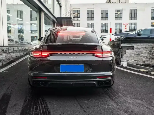 Porsche Panamera — Фото автомобиля 4