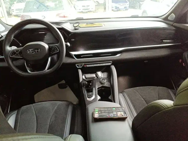 Geely Xingyue L — Фото автомобиля 9