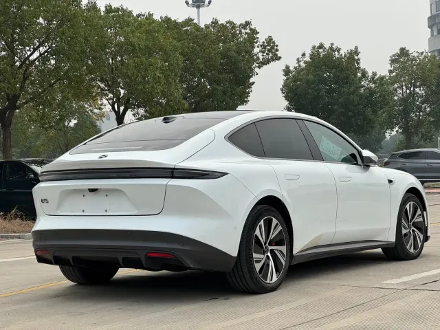 Nio ET5 — Фото автомобиля 4
