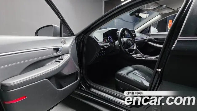 Hyundai Sonata Sonata (DN8) 2.0 LPG(Для проката) — Фото автомобиля 10