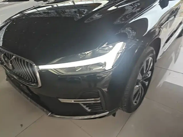 Volvo XC60 — Фото автомобиля 23