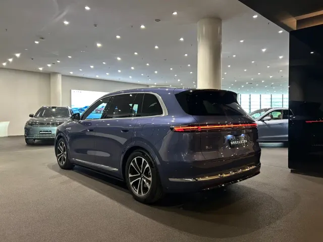 Aito M7 — Фото автомобиля 20