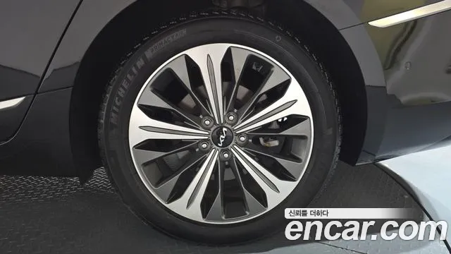 Kia K8 Signature — Фото автомобиля 18