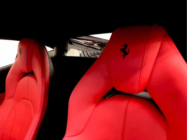 Ferrari F8 — Фото автомобиля 10