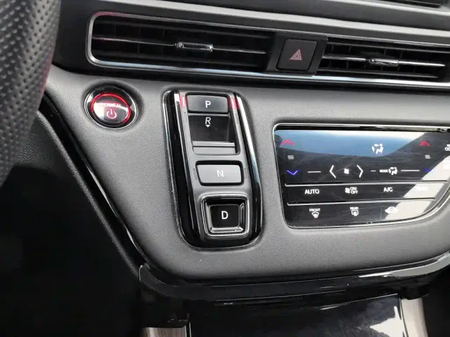 Honda Elysion — Фото автомобиля 13