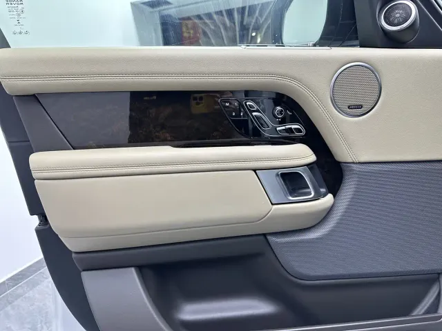 Land Rover Range Rover — Фото автомобиля 21