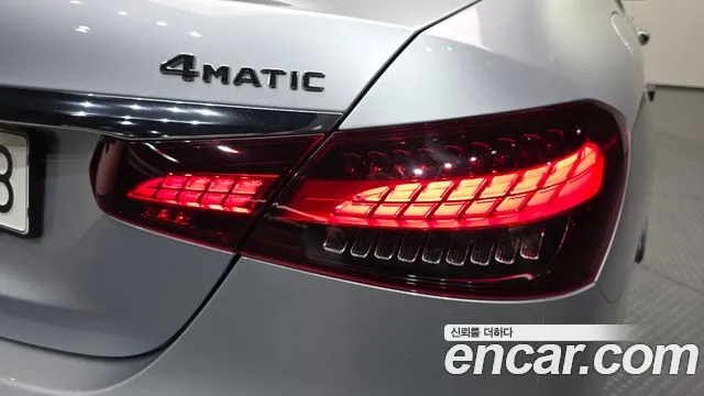 Mercedes-Benz E-Class — Фото автомобиля 19