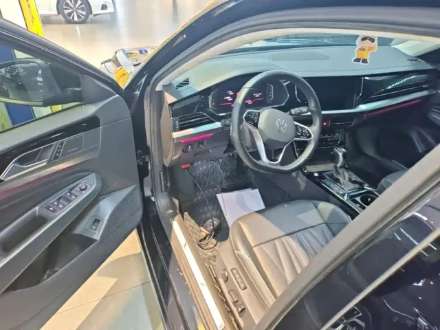 Volkswagen Passat — Фото автомобиля 15
