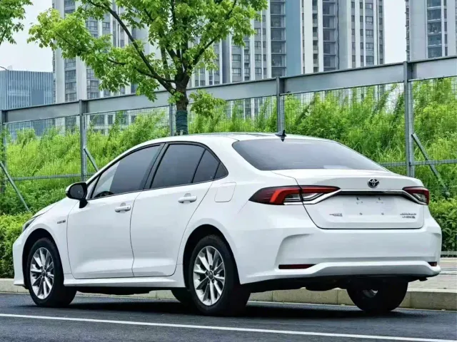 Toyota Corolla — Фото автомобиля 5
