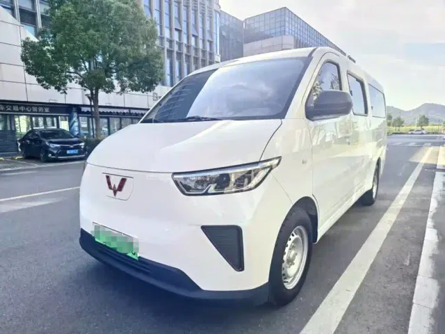 Фотография автомобиля — Wuling Yangguang
