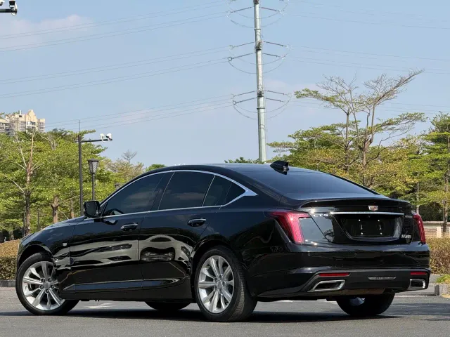 Cadillac CT5 — Фото автомобиля 6