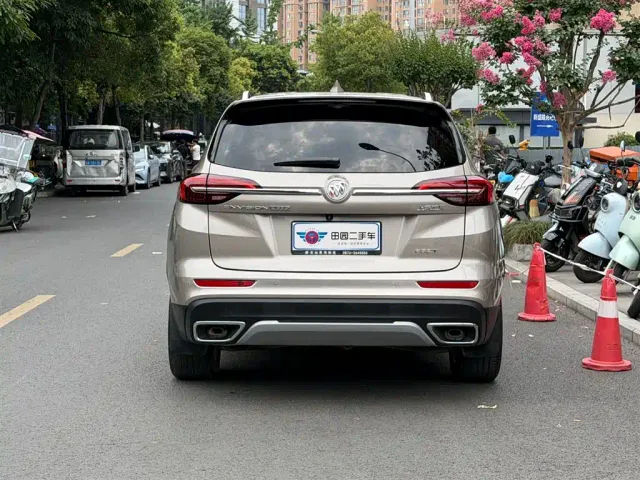 Buick Envision Plus — Фото автомобиля 5