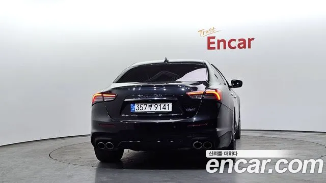 Maserati Ghibli — Фото автомобиля 4