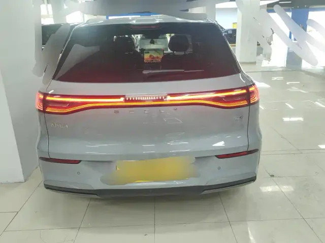 Geely Galaxy E5 — Фото автомобиля 4
