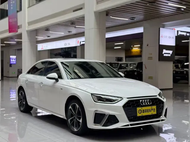 Audi A4L — Фото автомобиля 3