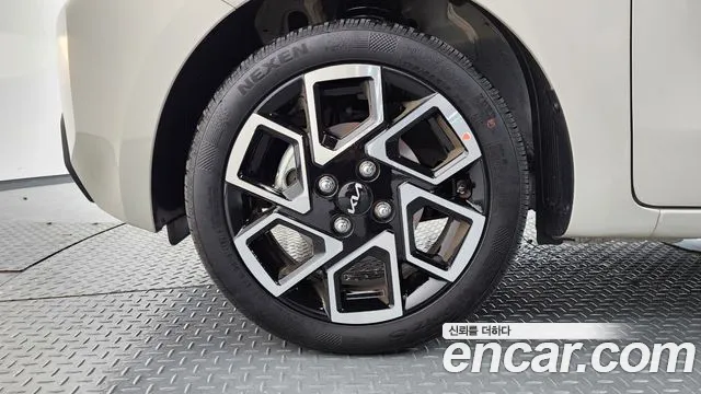 Kia RAY Новый Kia Ray Signature — Фото автомобиля 5