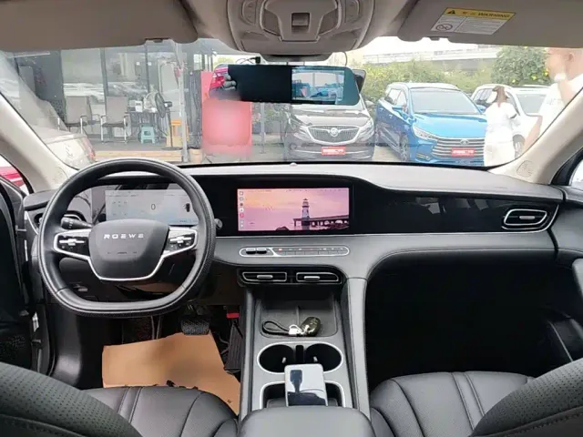 Roewe D7 — Фото автомобиля 9