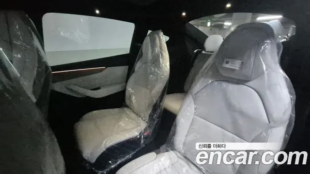 Tesla Model Y — Фото автомобиля 8