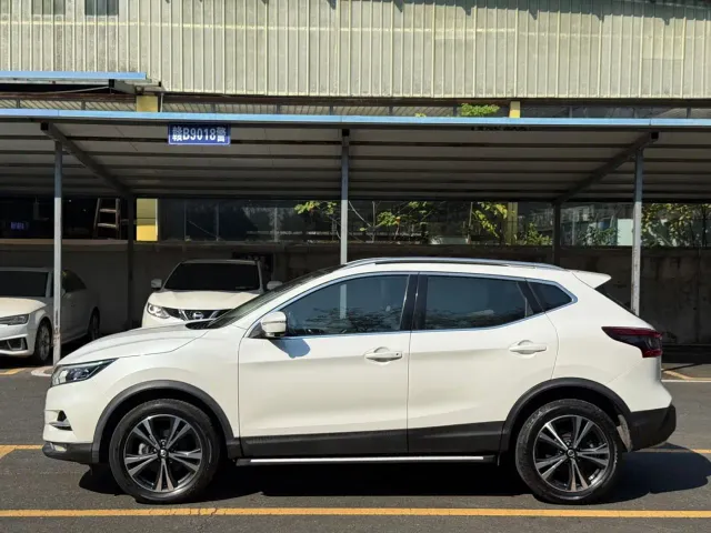 Nissan Qashqai — Фото автомобиля 7