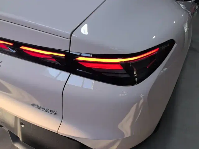 Arcfox Alpha S5 — Фото автомобиля 7